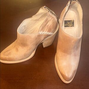 Freebird Women's Tan Ankle Boots